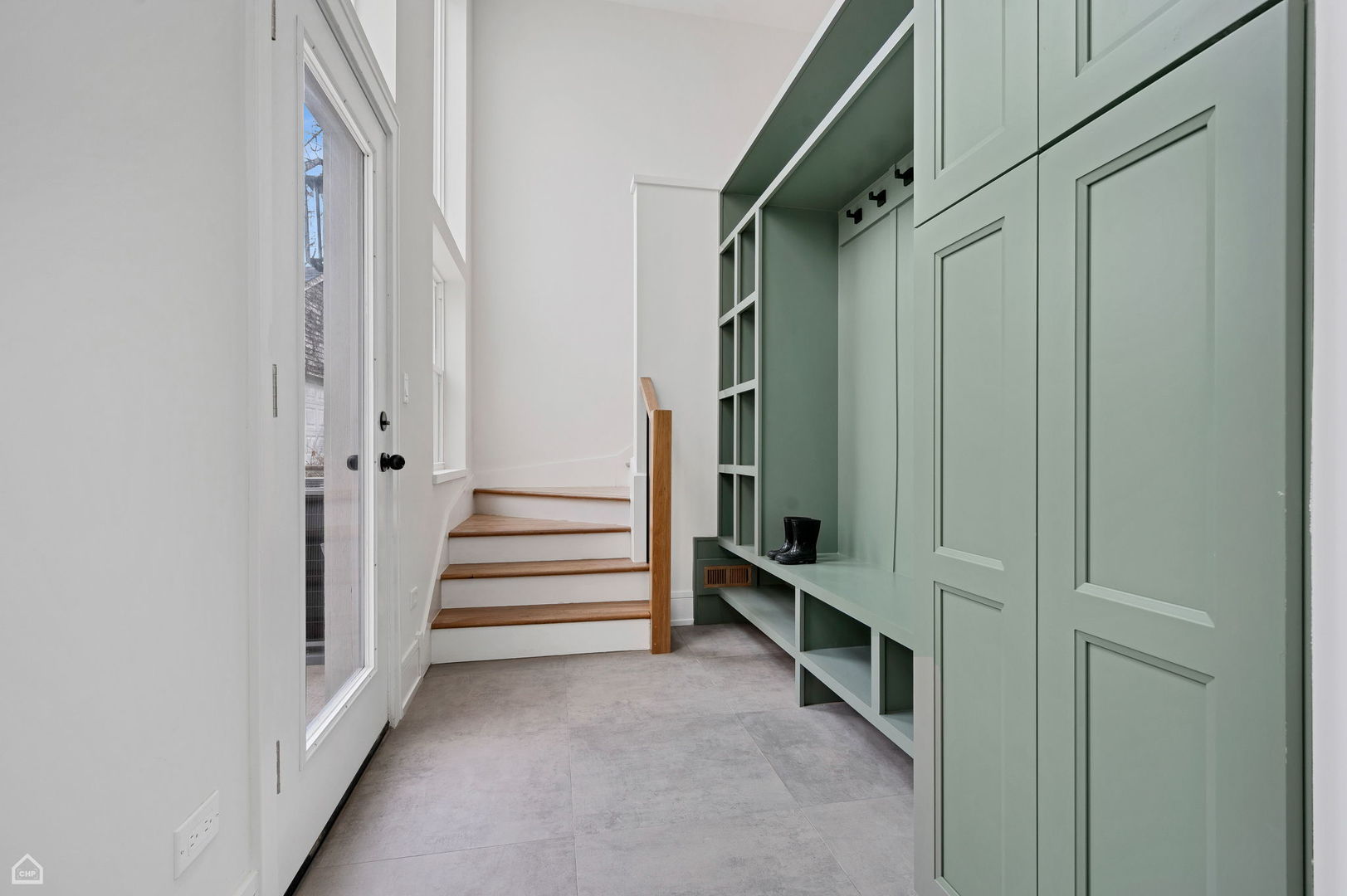 2622 W Cortland Street