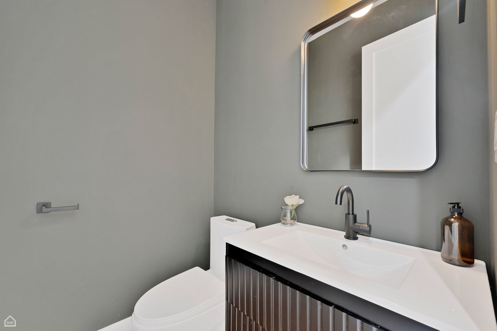 2622 W Cortland Street