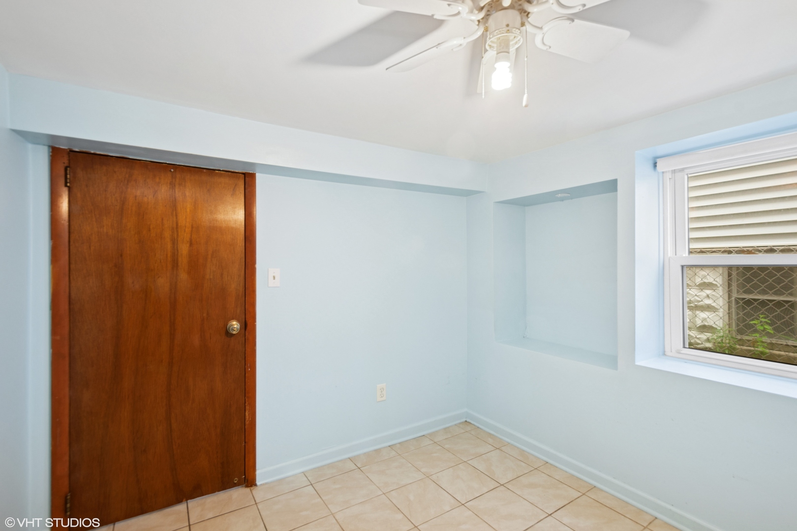 3344 N Kildare Street