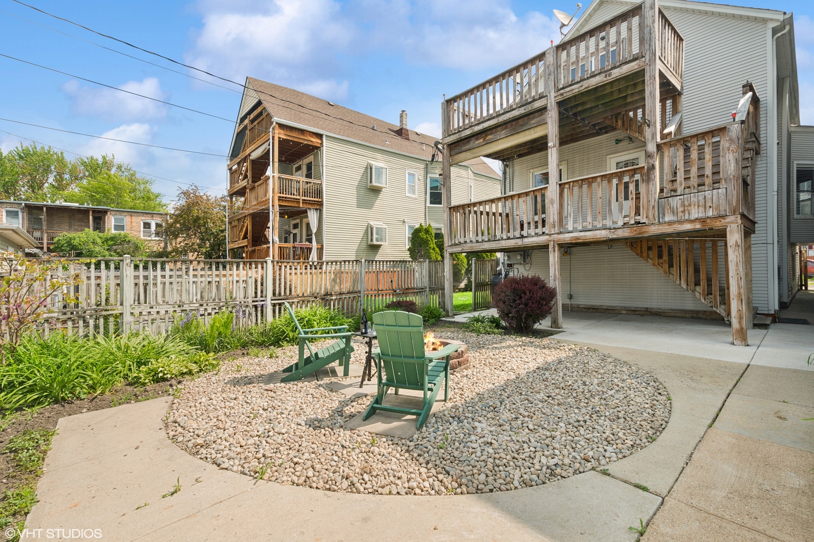 3344 N Kildare Street