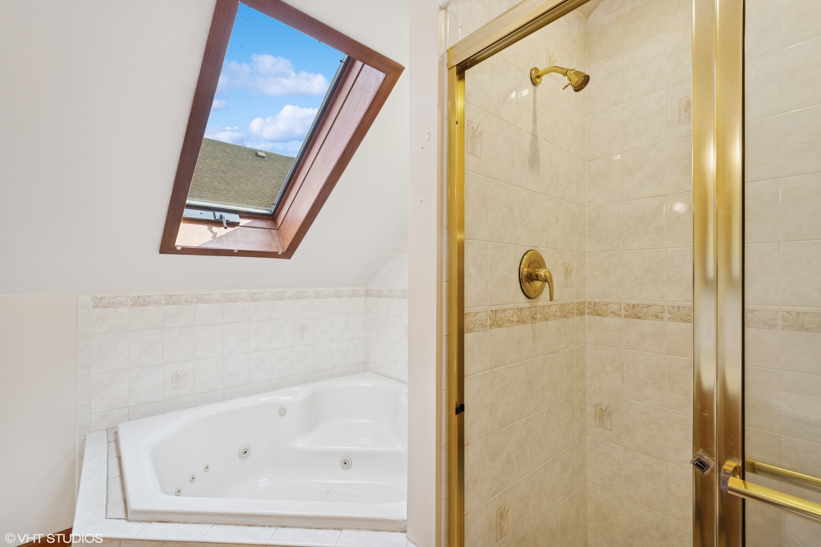 3344 N Kildare Street