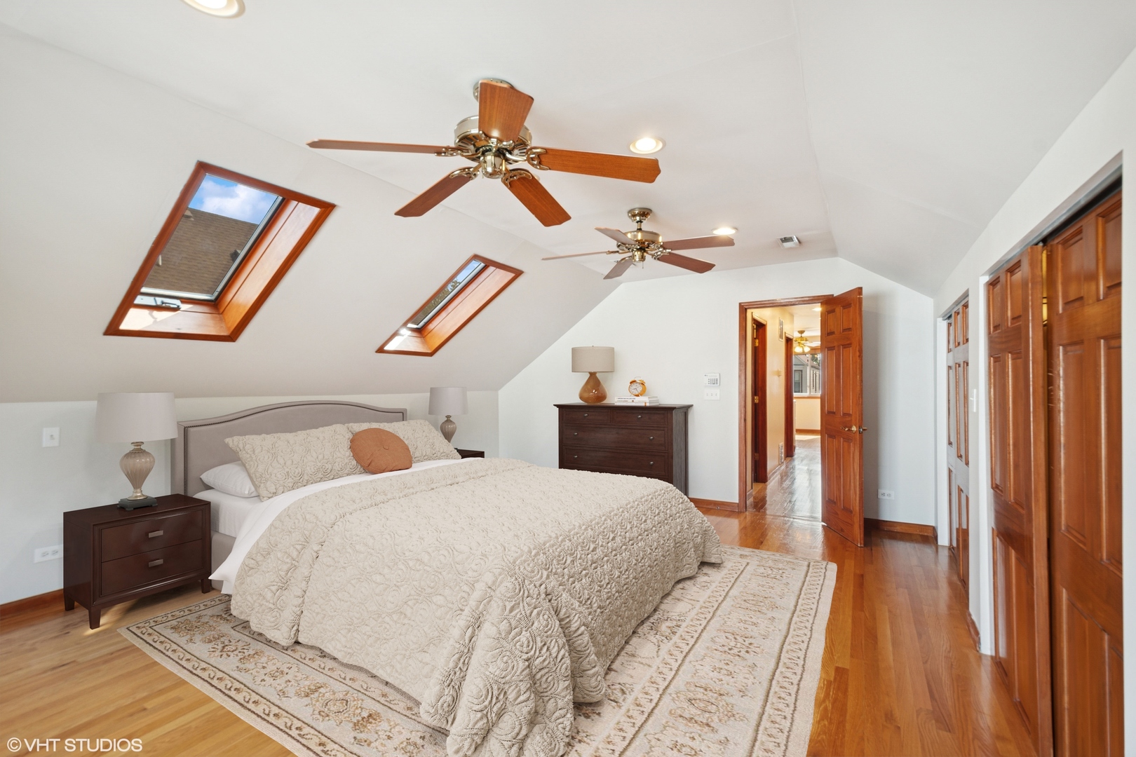 3344 N Kildare Street