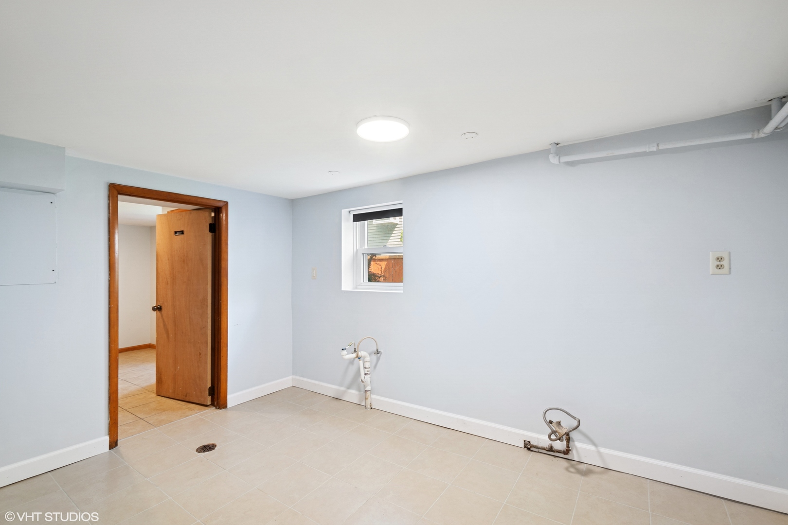 3344 N Kildare Street