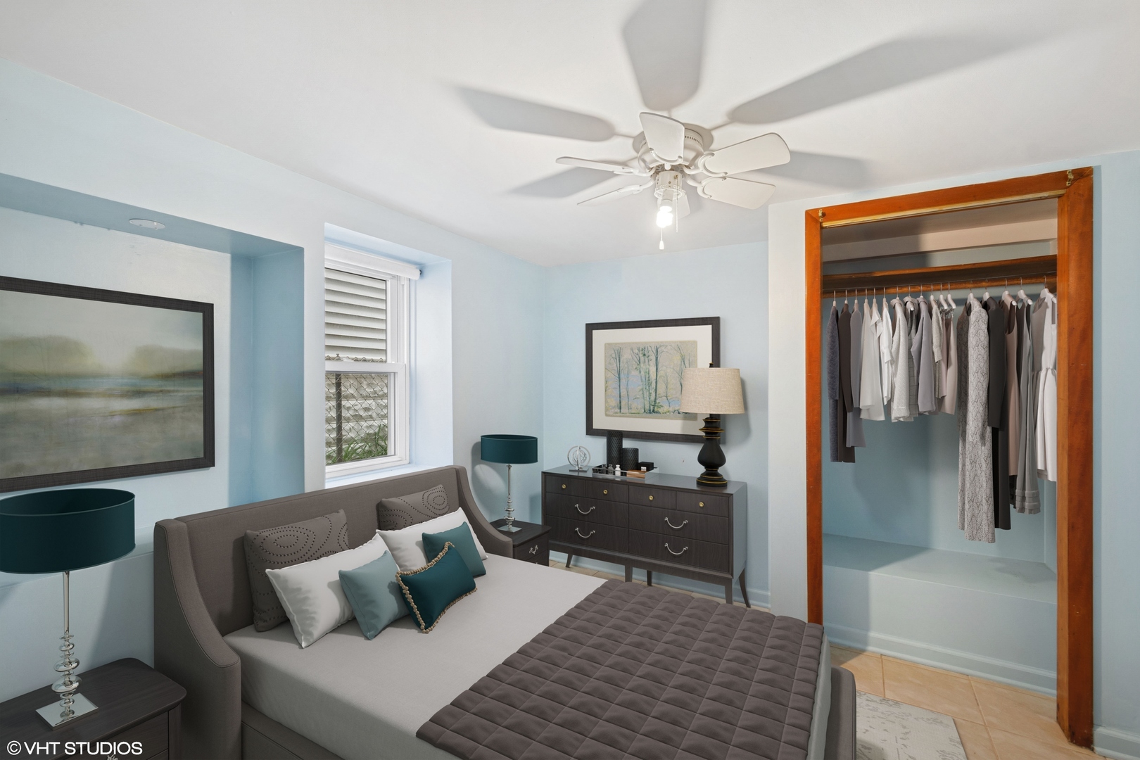 3344 N Kildare Street