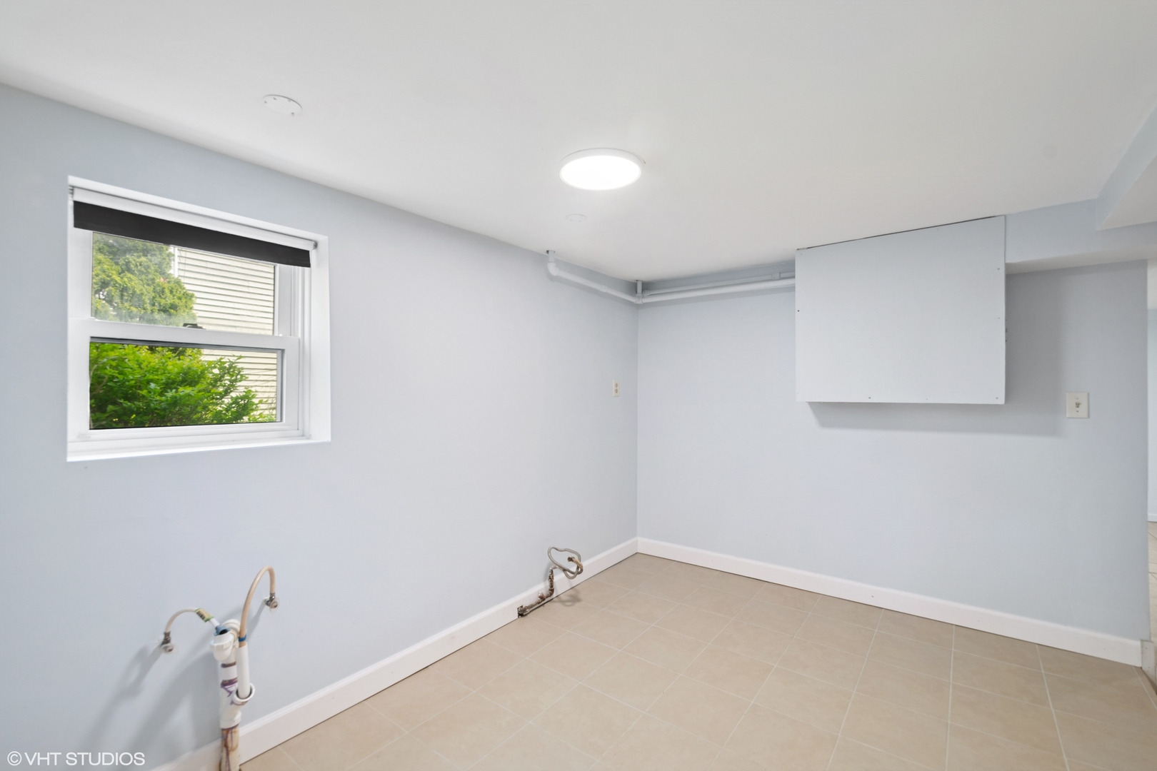 3344 N Kildare Street