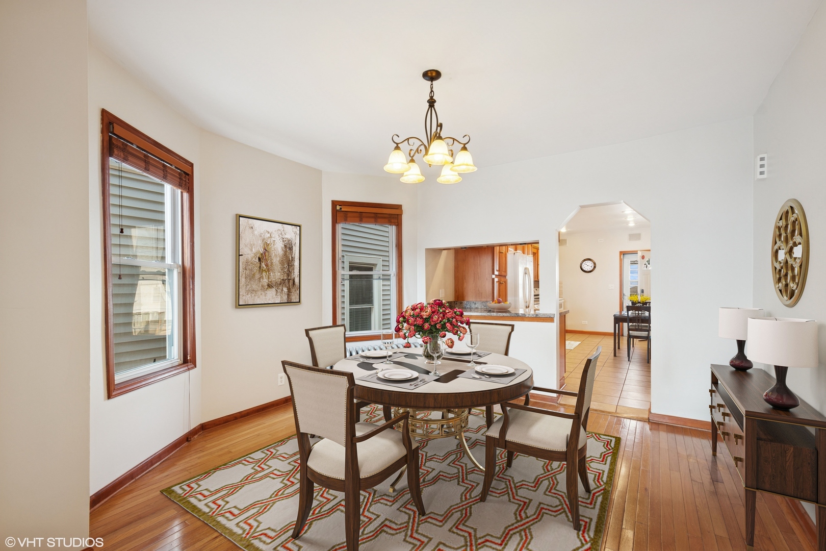 3344 N Kildare Street