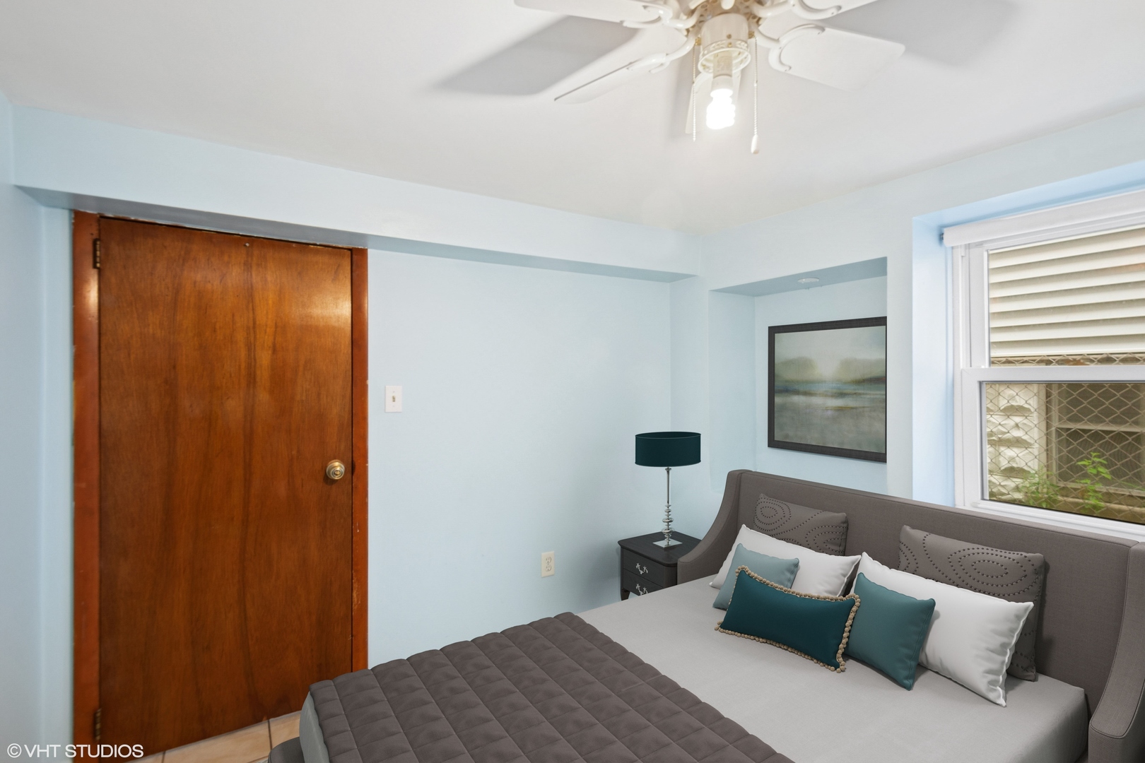 3344 N Kildare Street