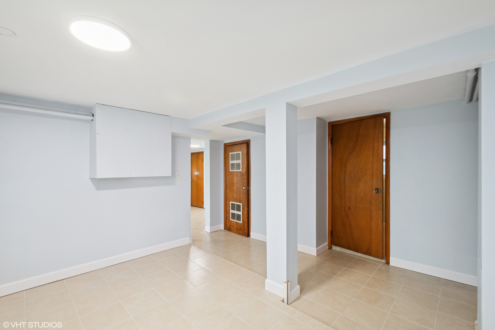 3344 N Kildare Street