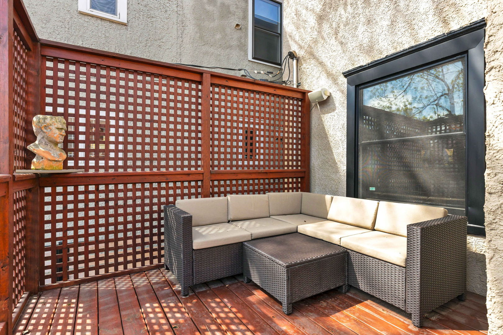 4443 N Francisco Avenue