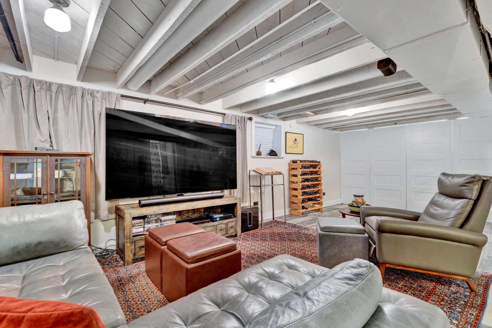 4443 N Francisco Avenue