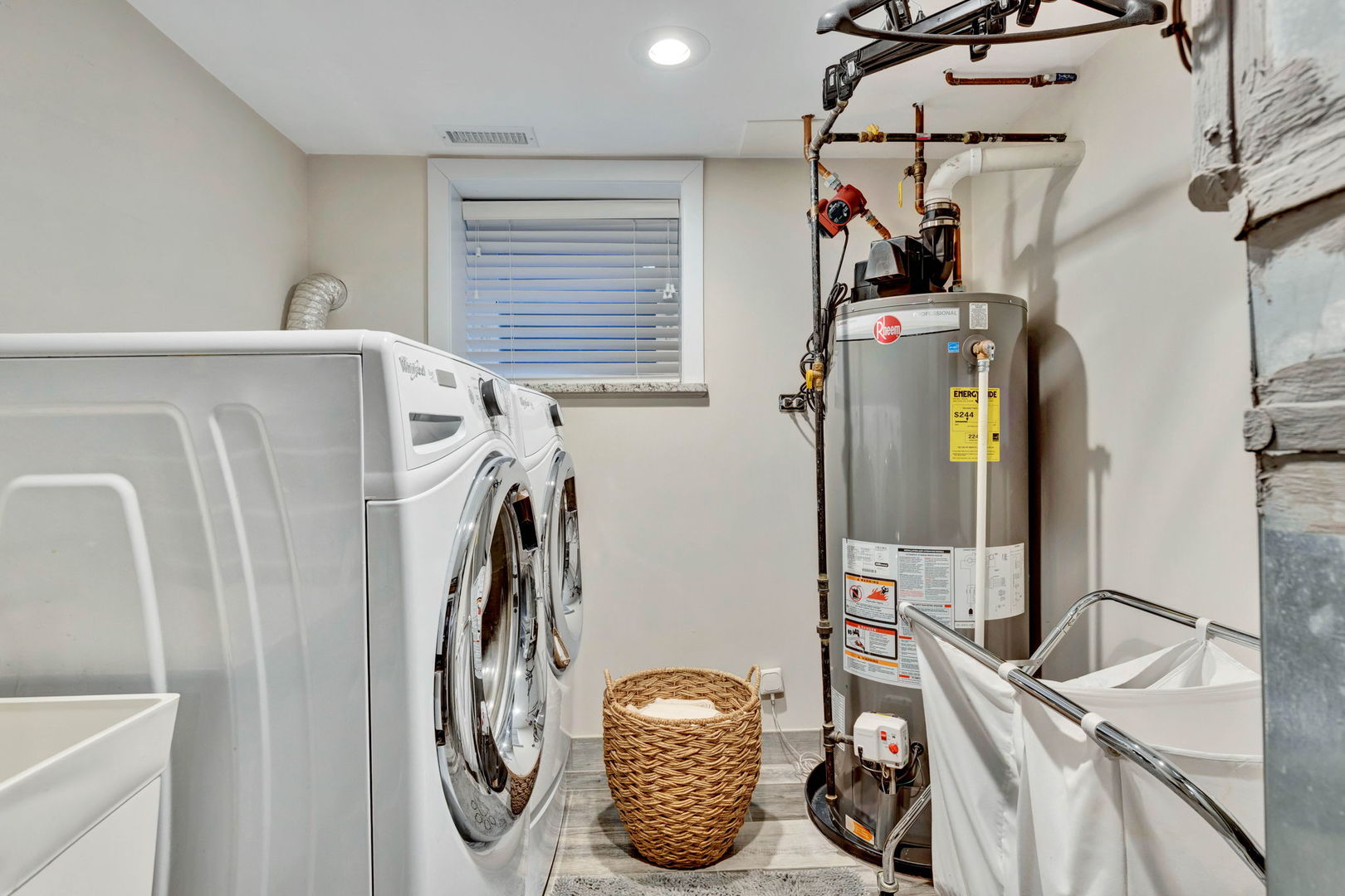 4443 N Francisco Avenue