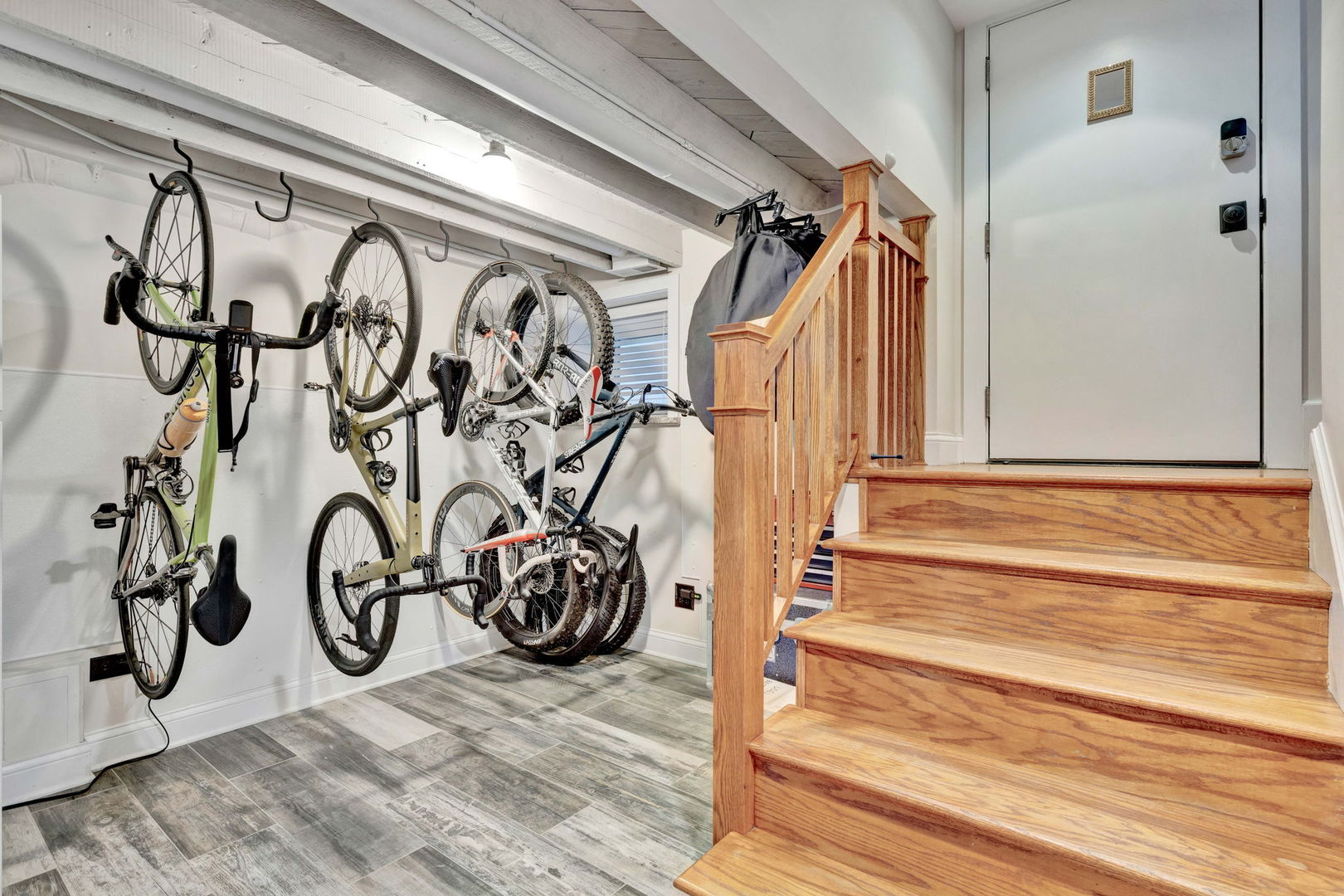 4443 N Francisco Avenue