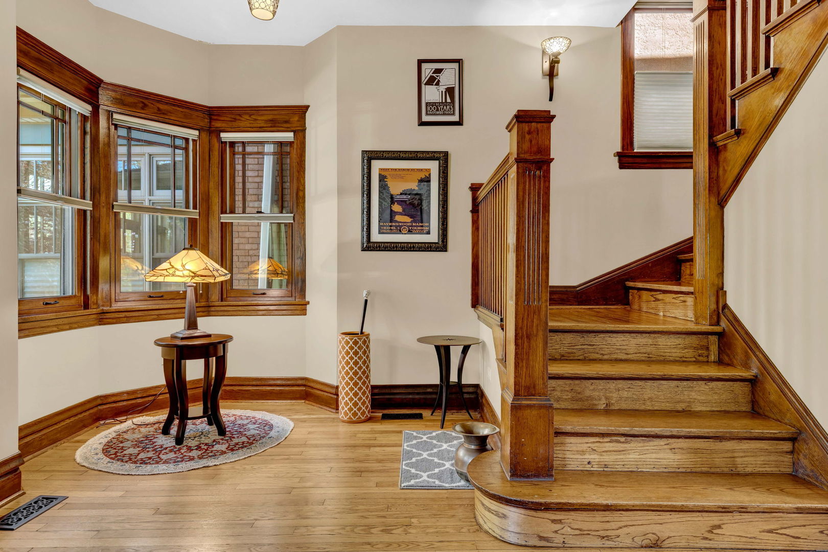 4443 N Francisco Avenue