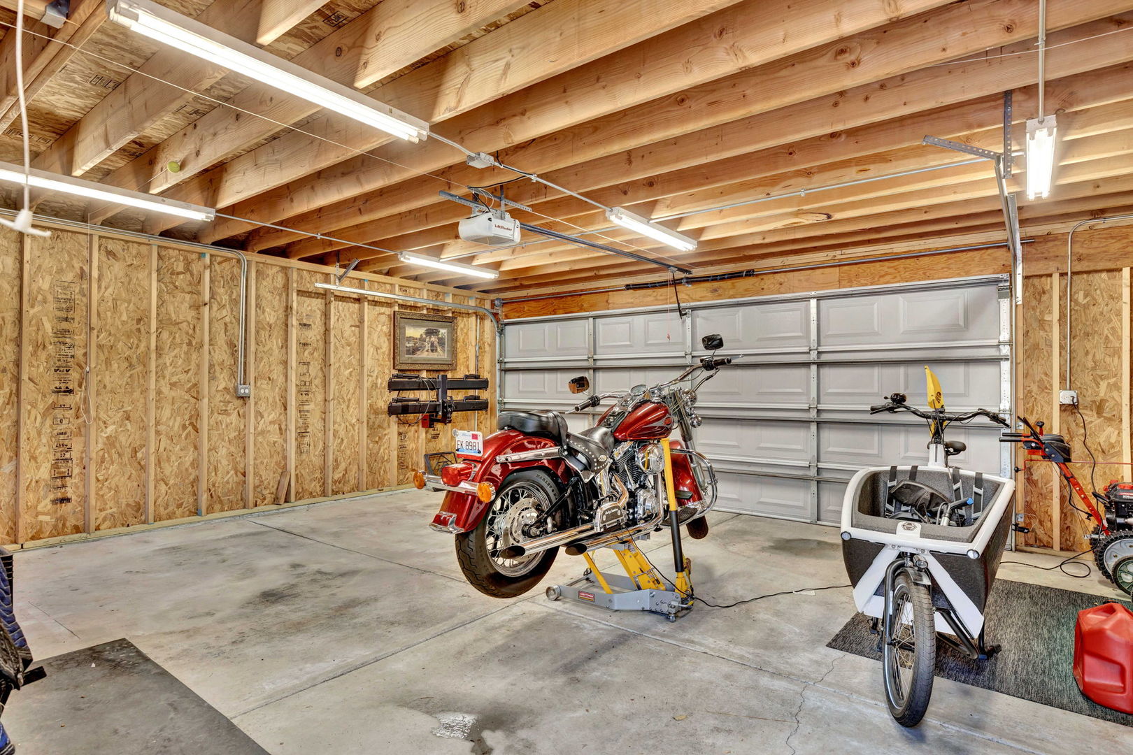 4443 N Francisco Avenue