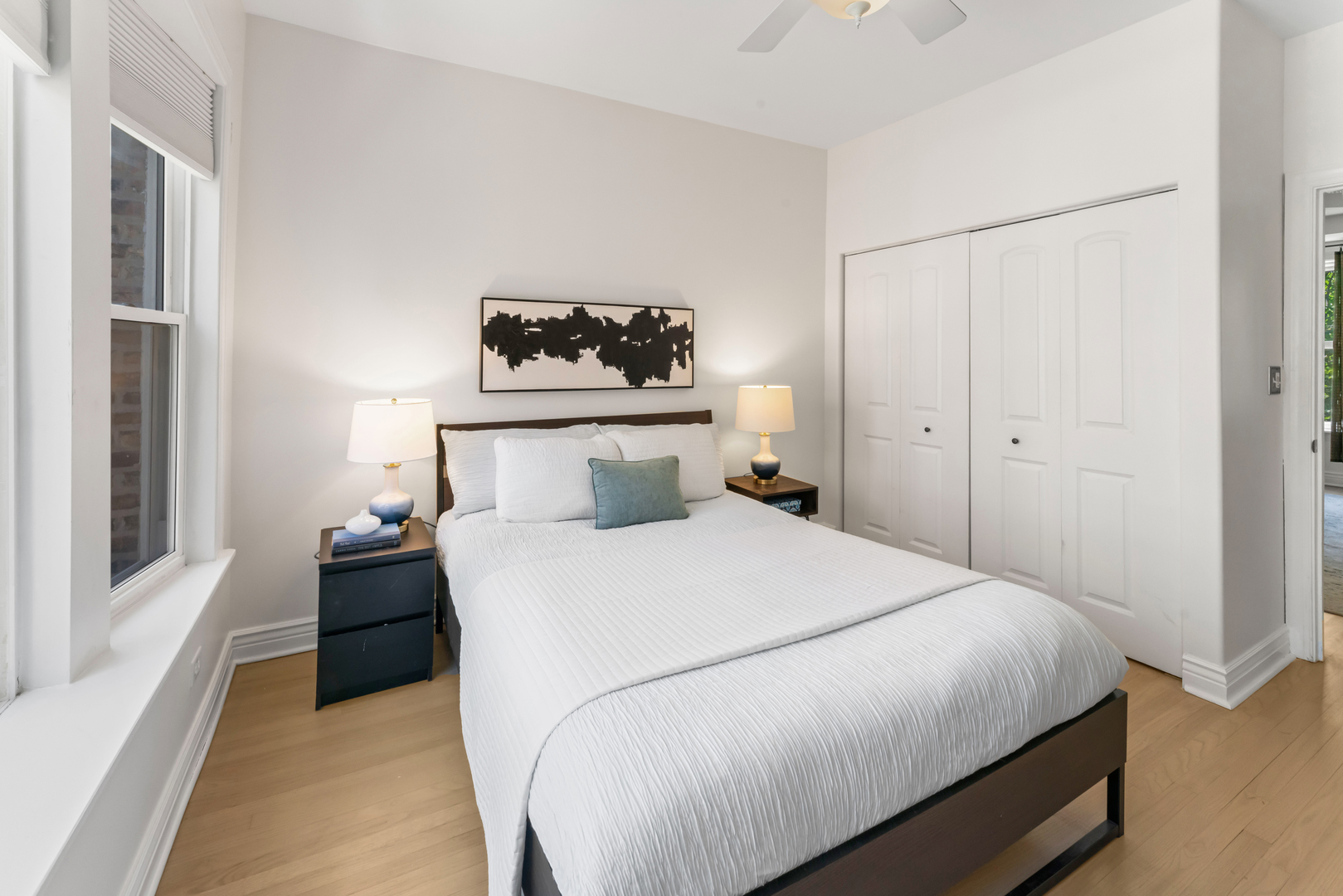 7029 N GREENVIEW Avenue Unit: 2S