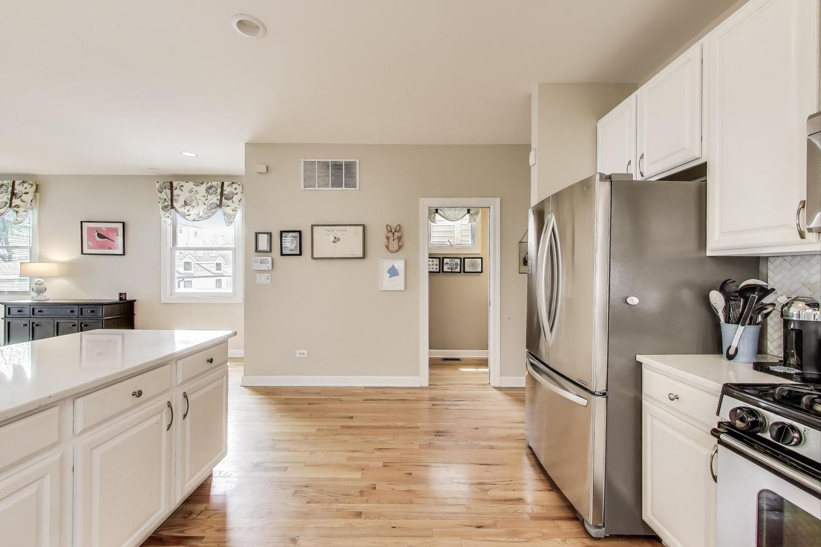 4229 N Albany Avenue