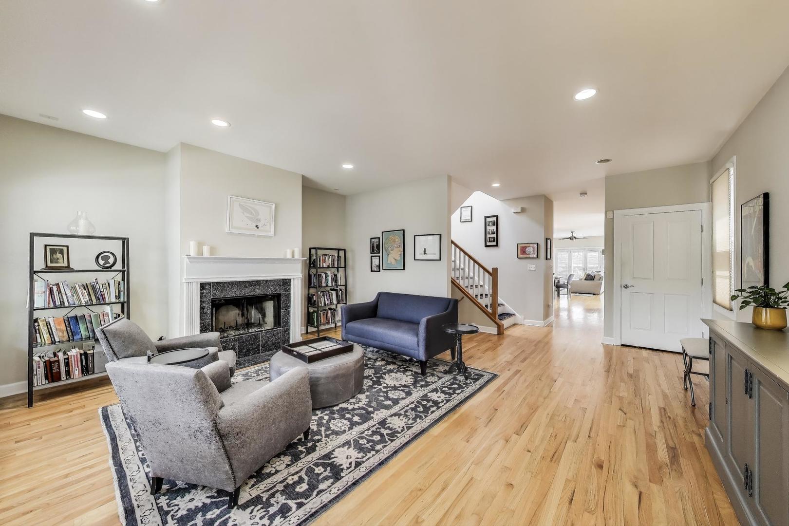 4229 N Albany Avenue