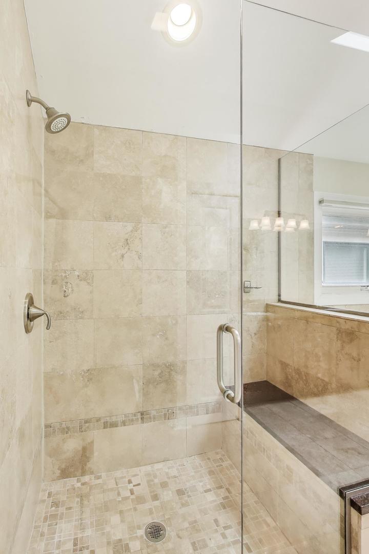 4229 N Albany Avenue