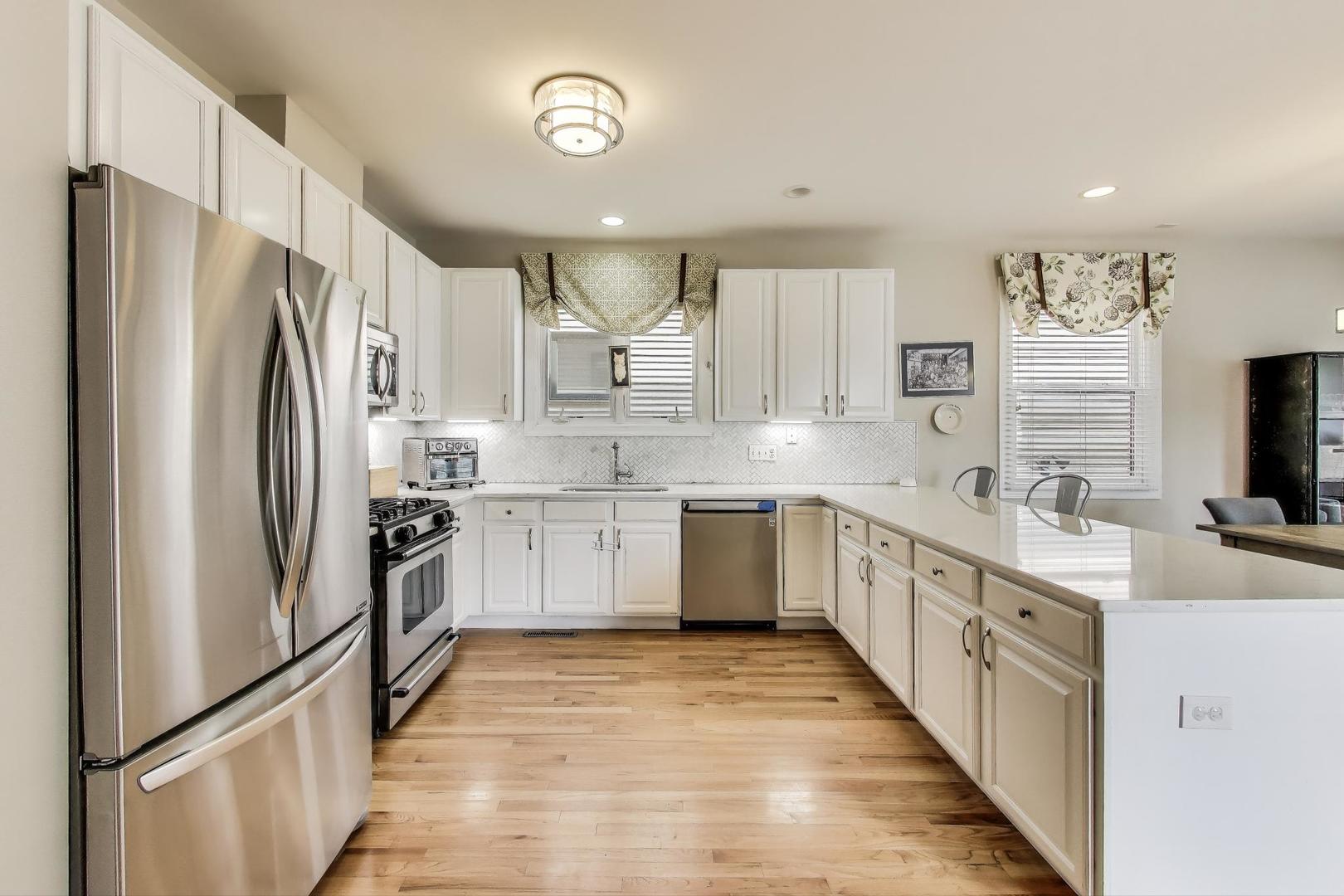 4229 N Albany Avenue