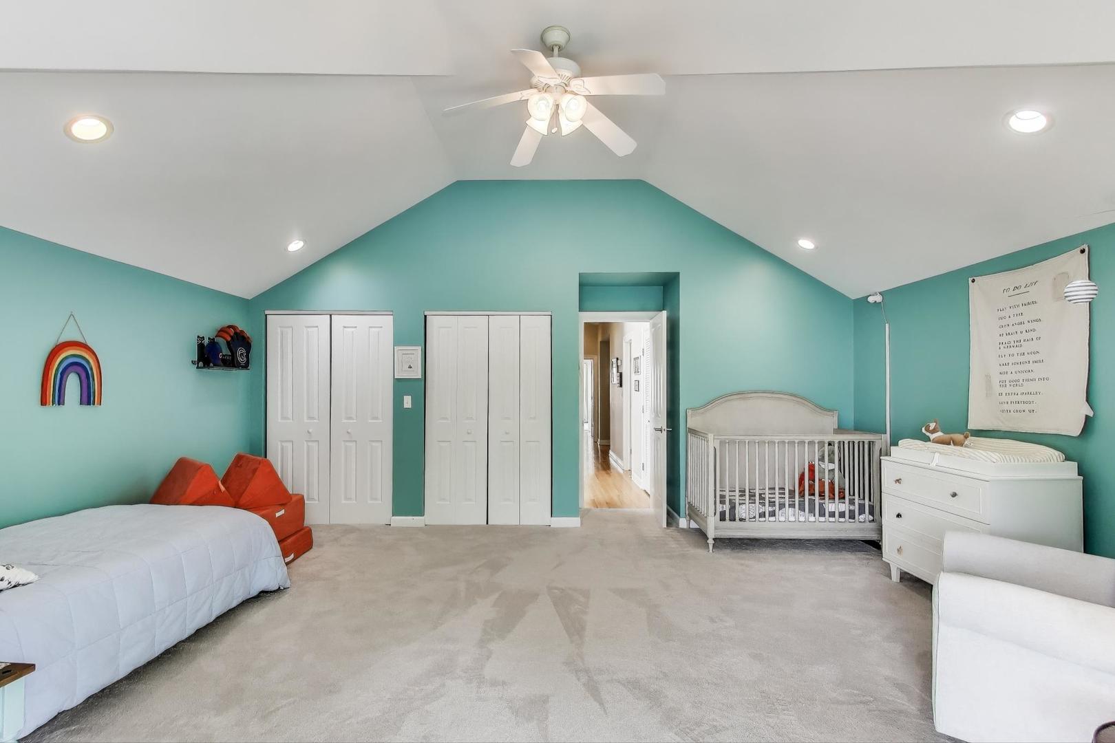 4229 N Albany Avenue