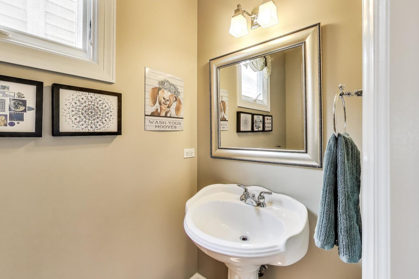 4229 N Albany Avenue