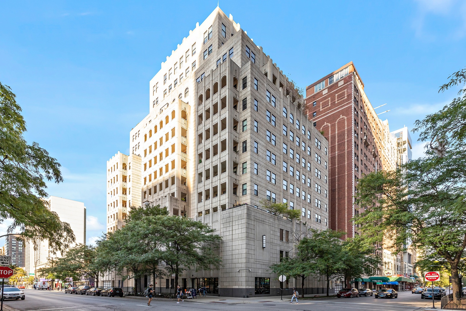 1155 N Dearborn Street Unit: 1301