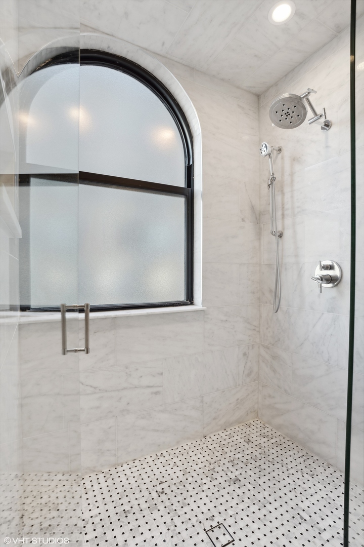 1155 N Dearborn Street Unit: 1301