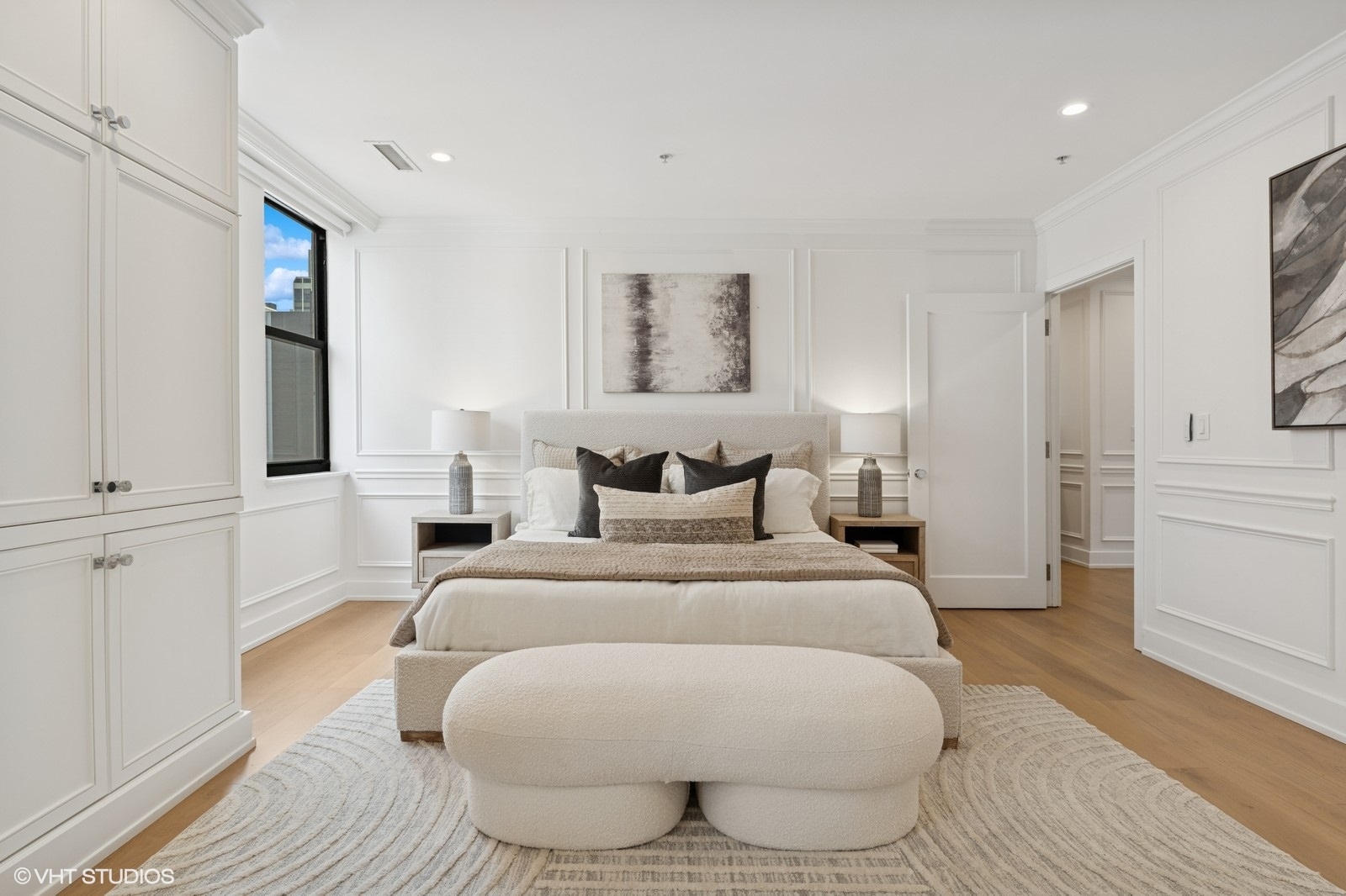 1155 N Dearborn Street Unit: 1301