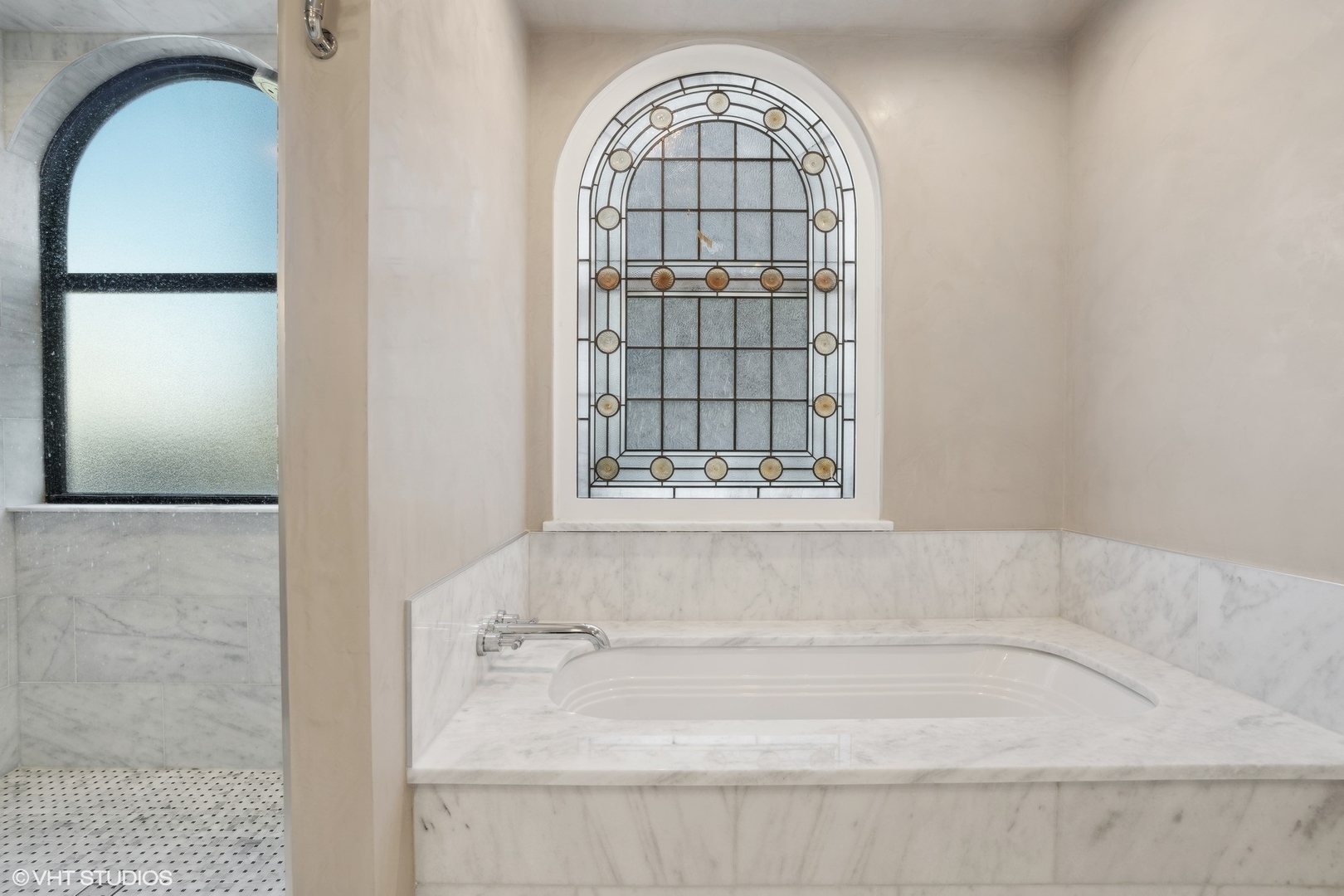 1155 N Dearborn Street Unit: 1301