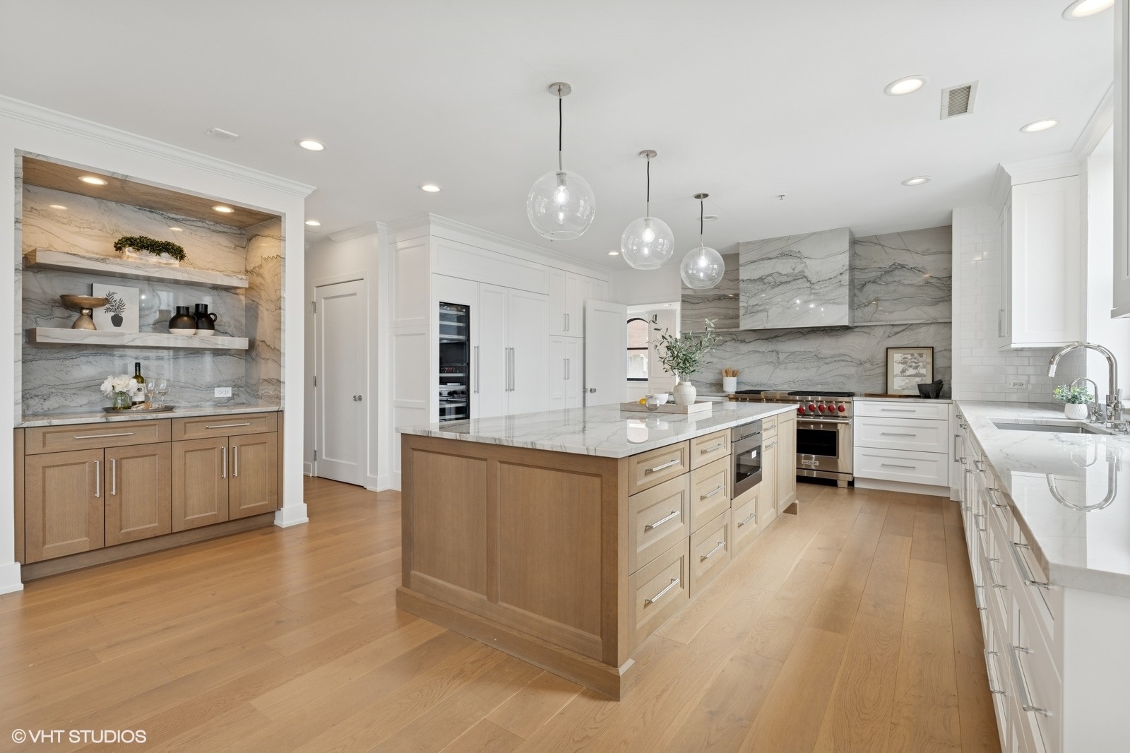 1155 N Dearborn Street Unit: 1301