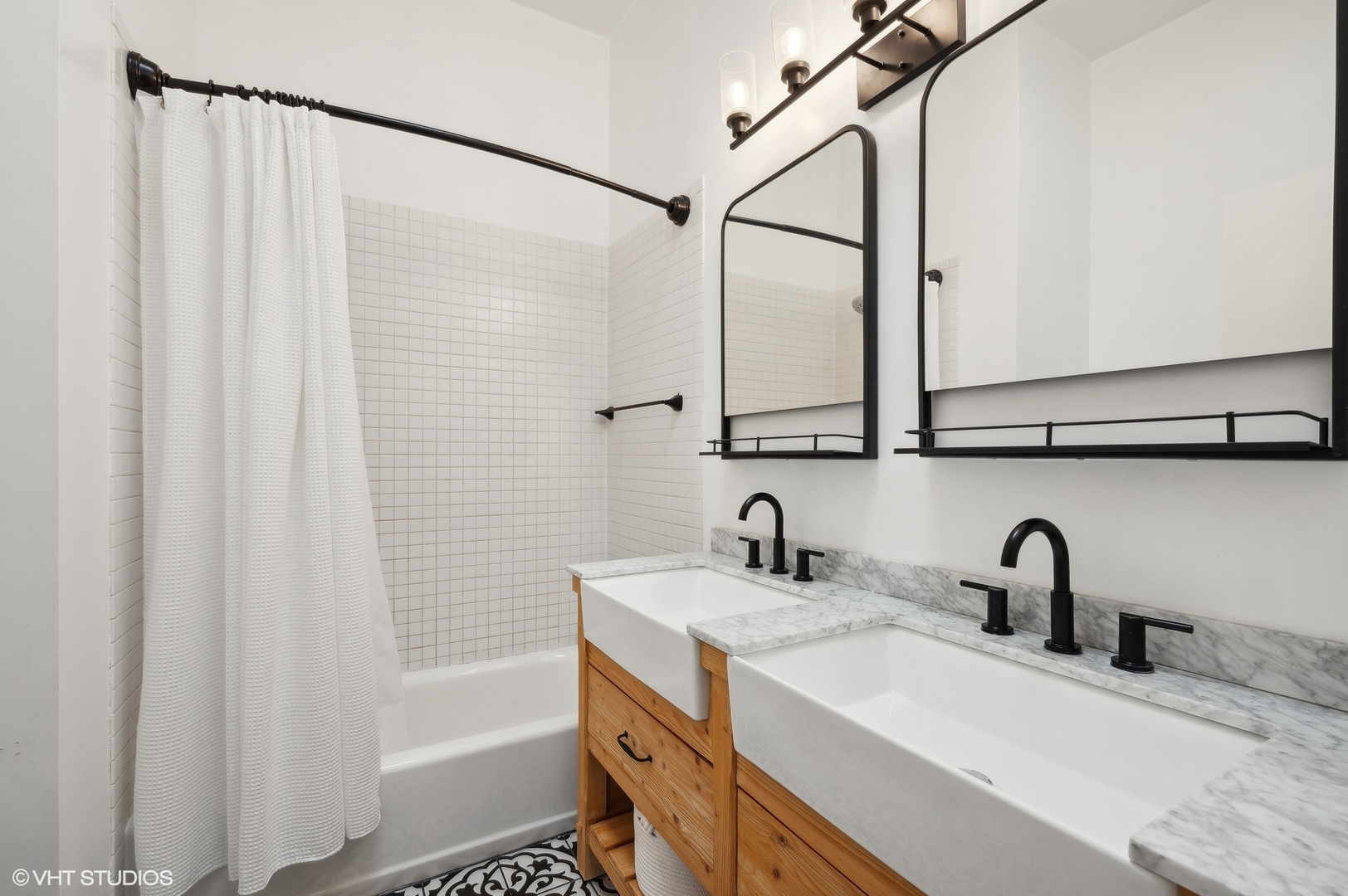 2750 N Wayne Avenue Unit: G