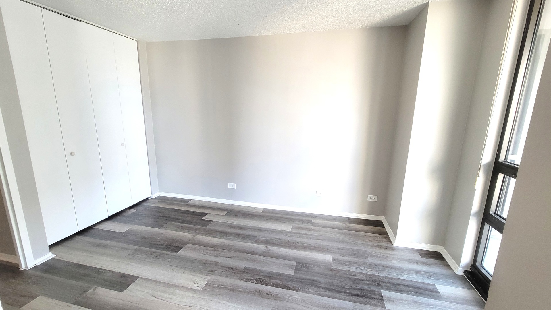 10 E Ontario Street Unit: 2406