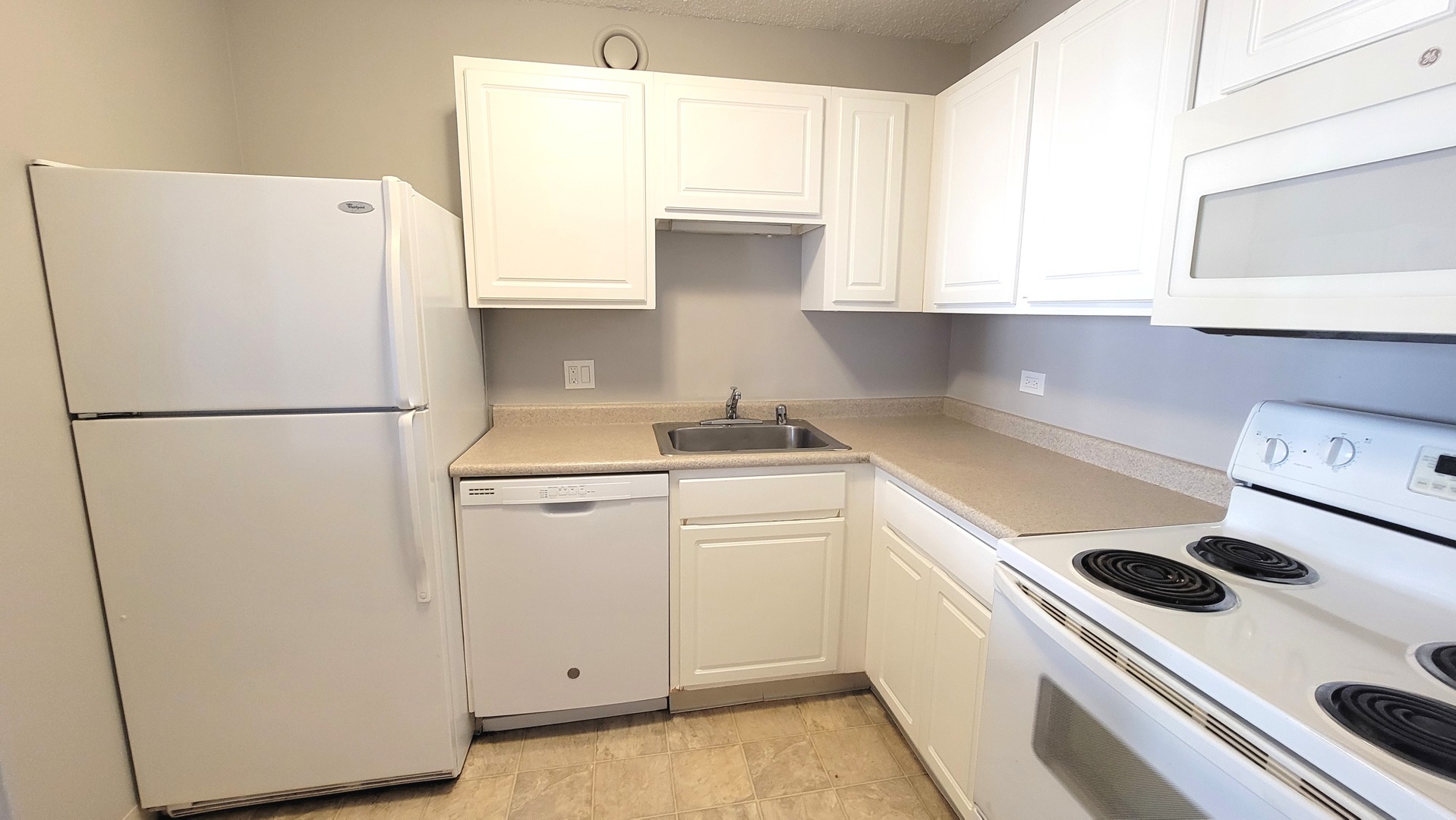 10 E Ontario Street Unit: 2406