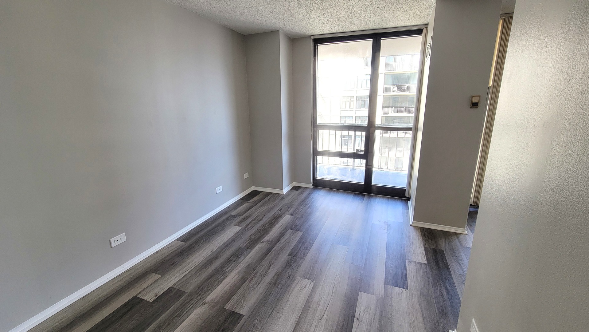 10 E Ontario Street Unit: 2406
