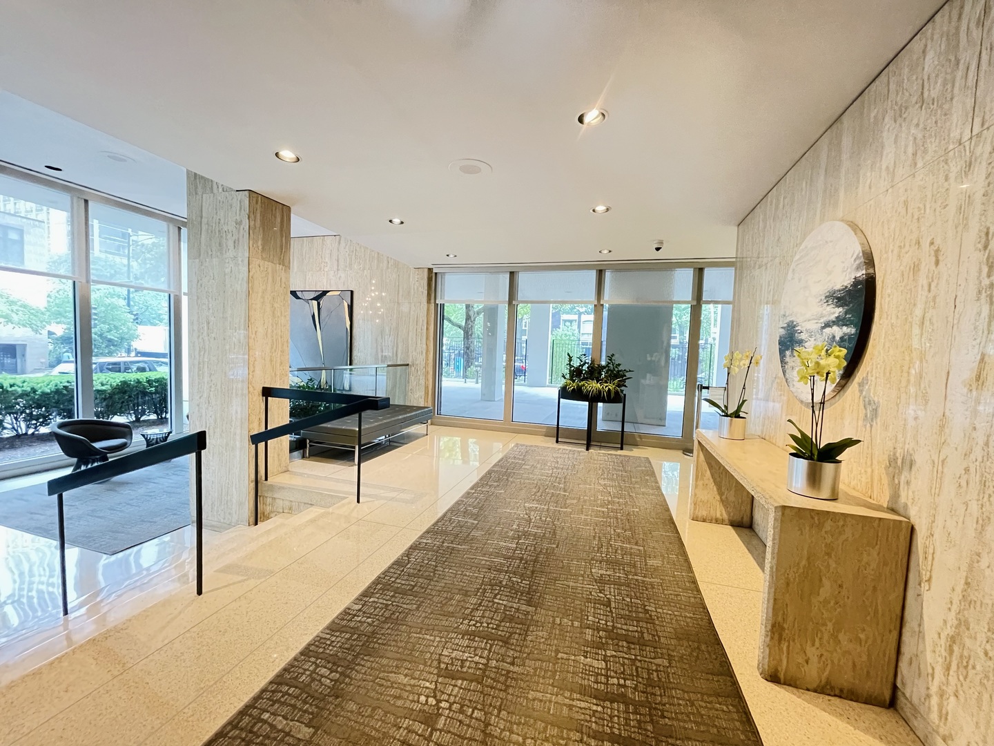 88 W SCHILLER Street Unit: 2805L