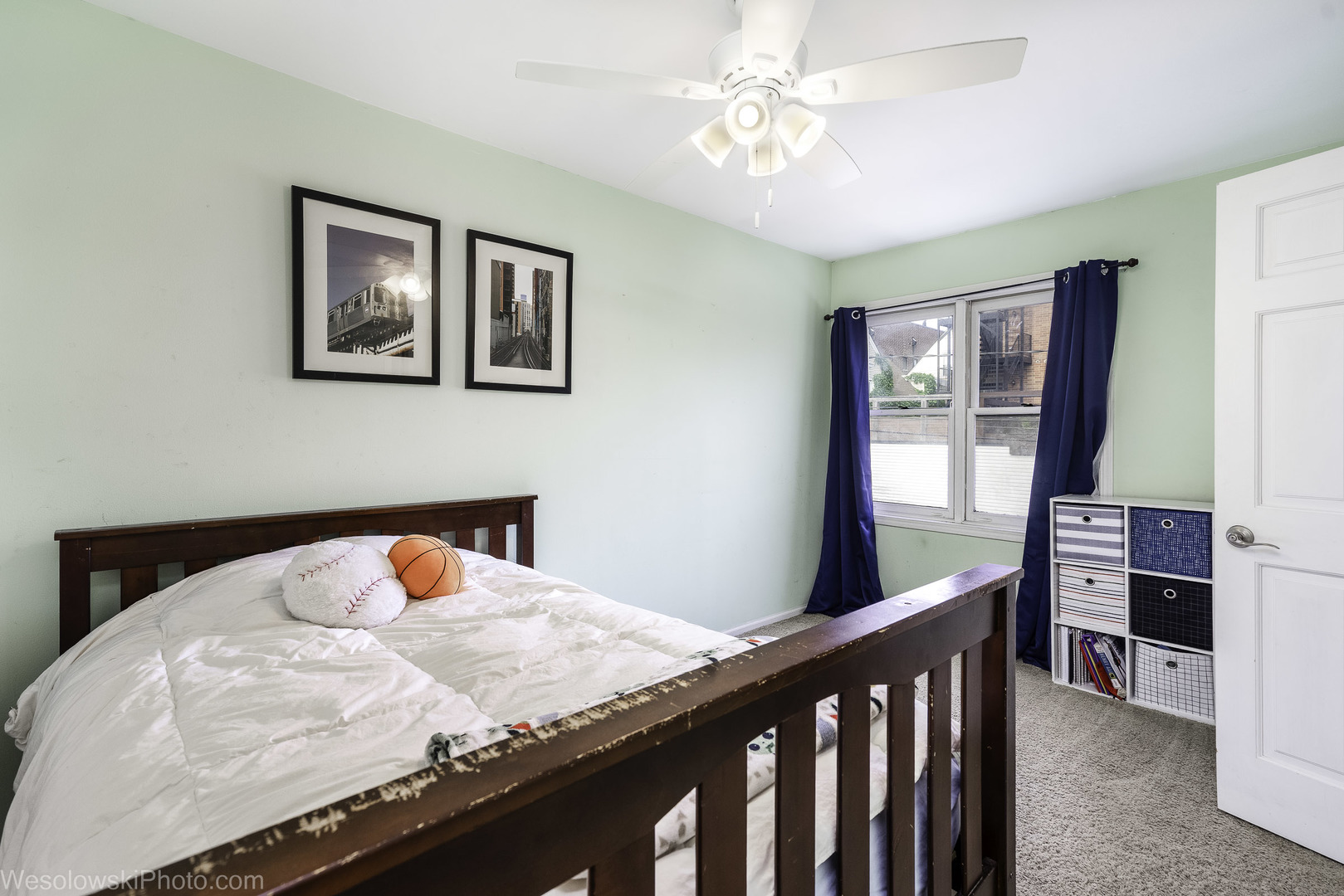 3315 N RACINE Avenue