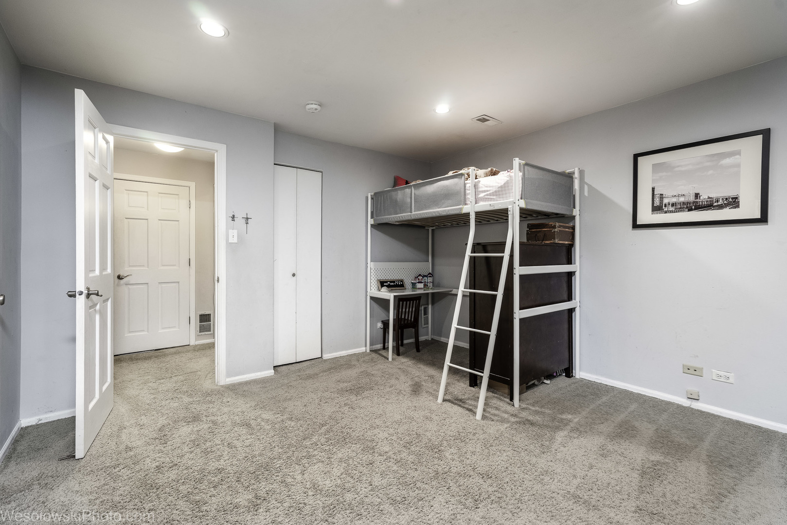 3315 N RACINE Avenue