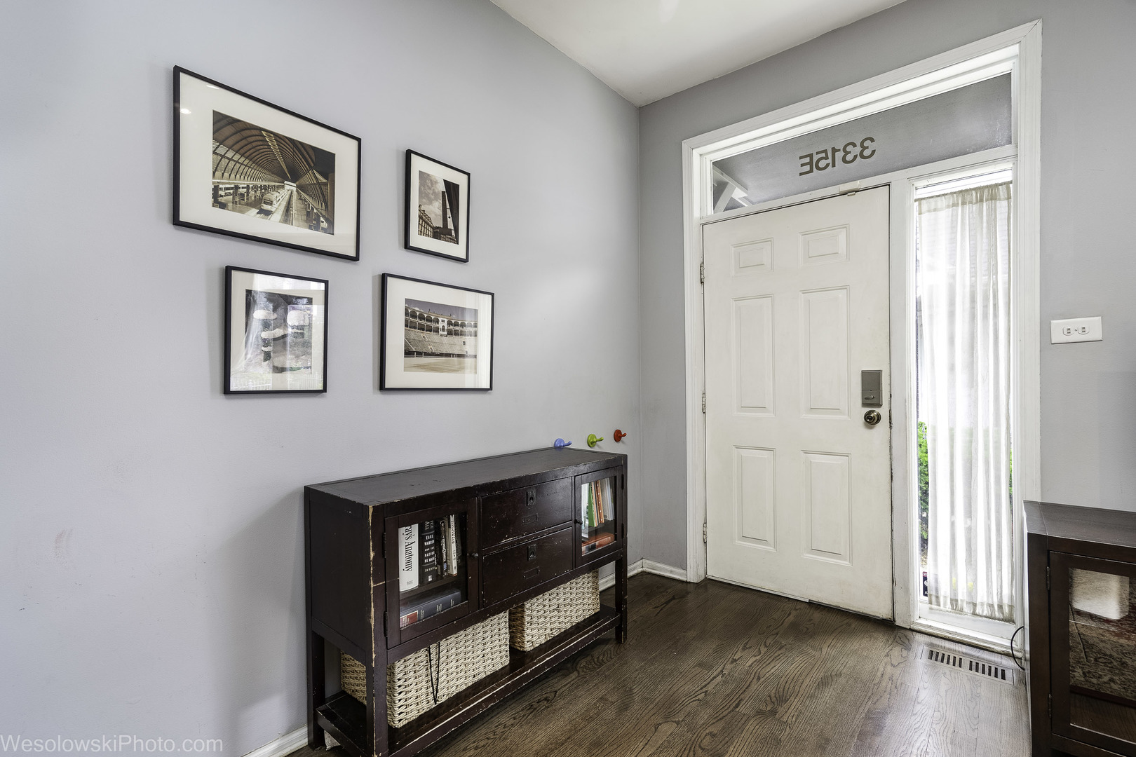 3315 N RACINE Avenue