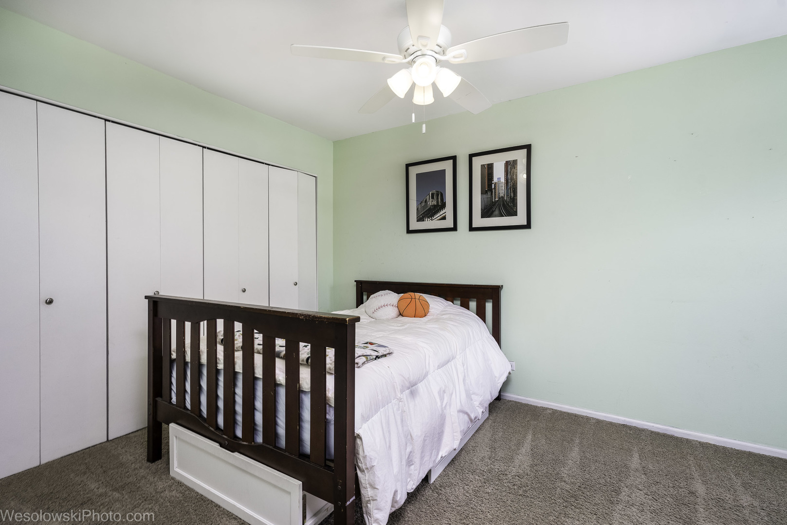 3315 N RACINE Avenue