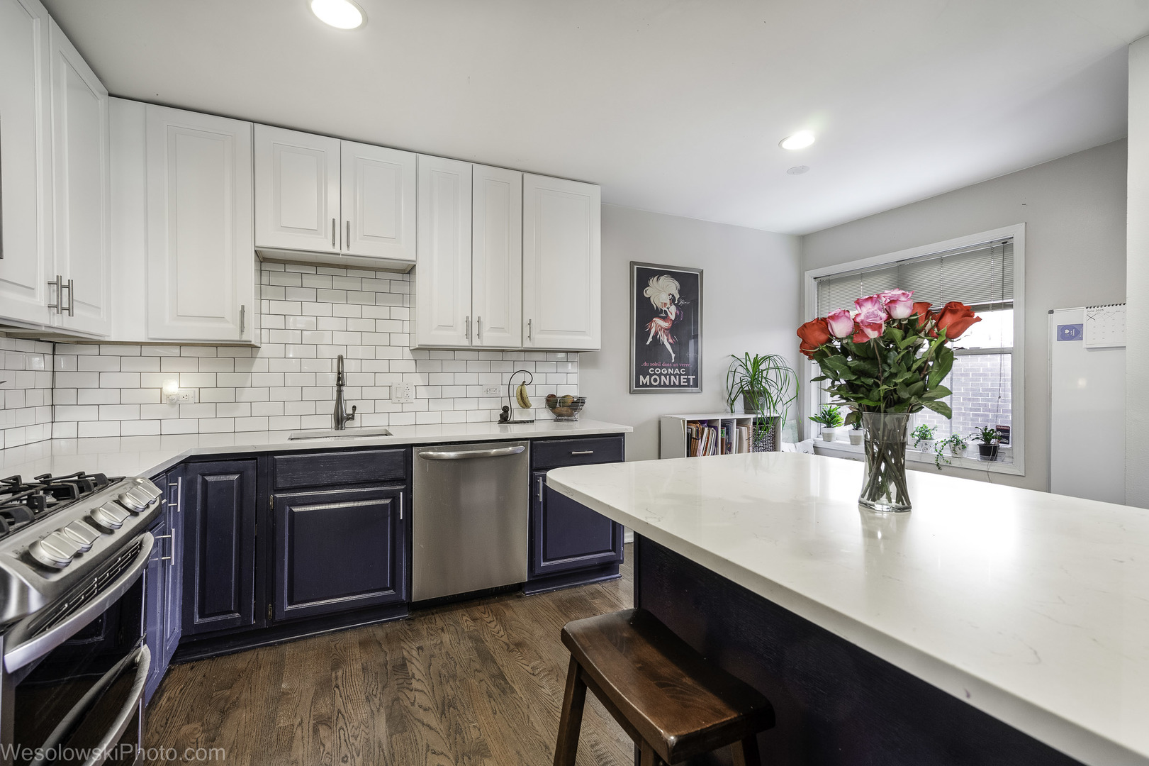 3315 N RACINE Avenue