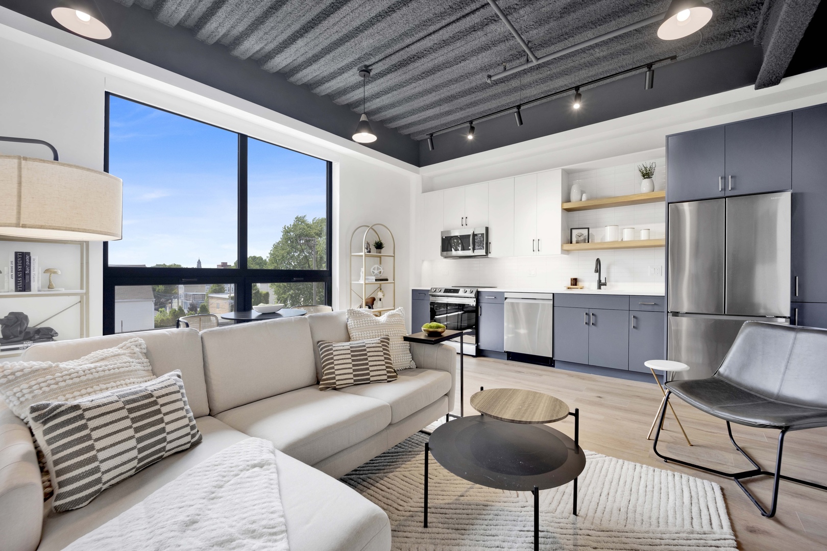 1802 W Berenice Avenue Unit: 502