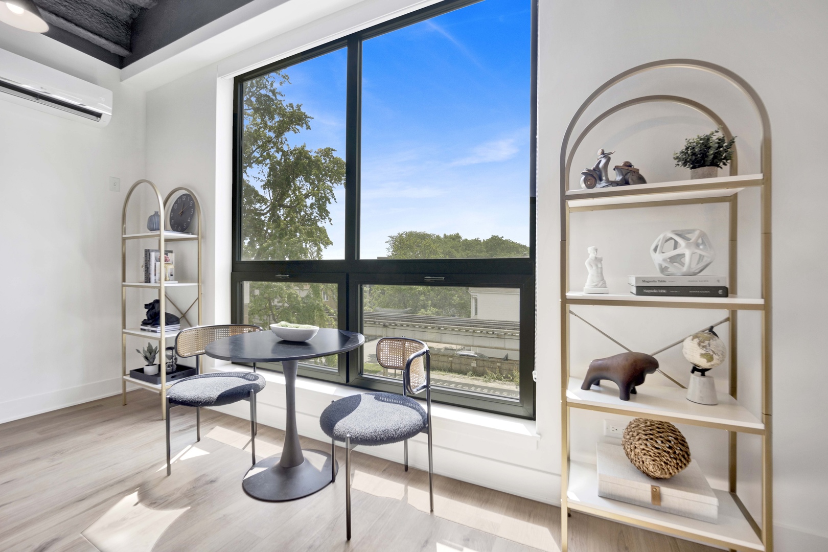 1802 W Berenice Avenue Unit: 502