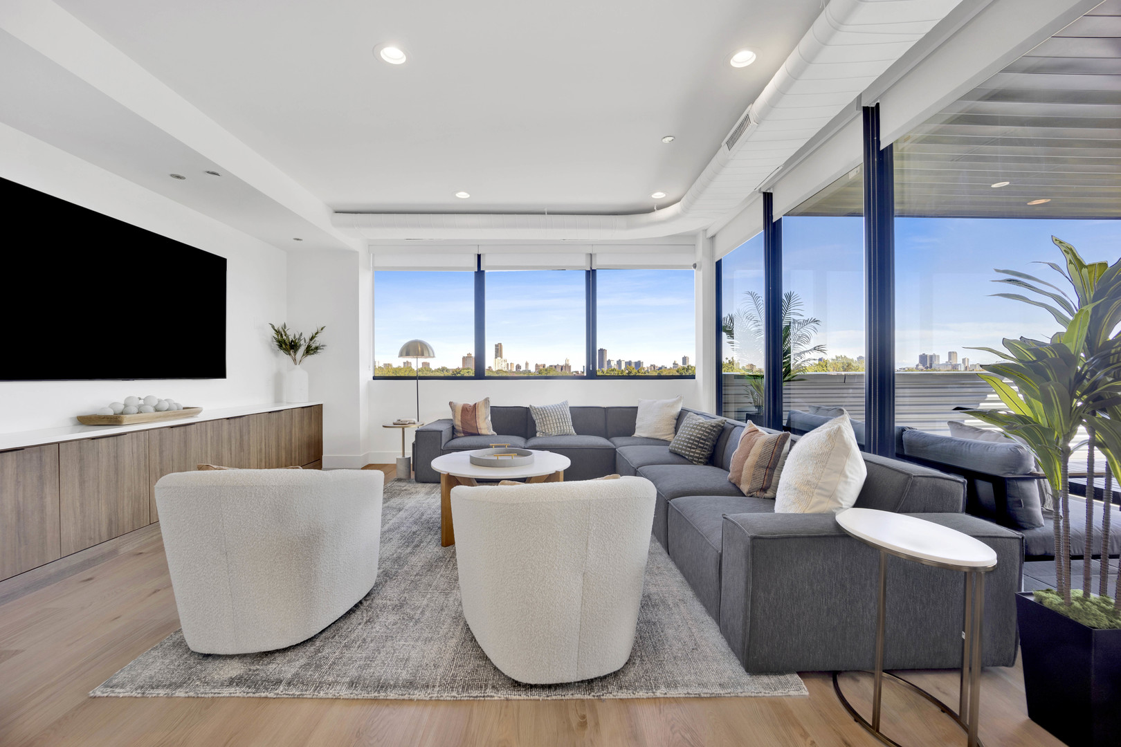 1802 W Berenice Avenue Unit: 502