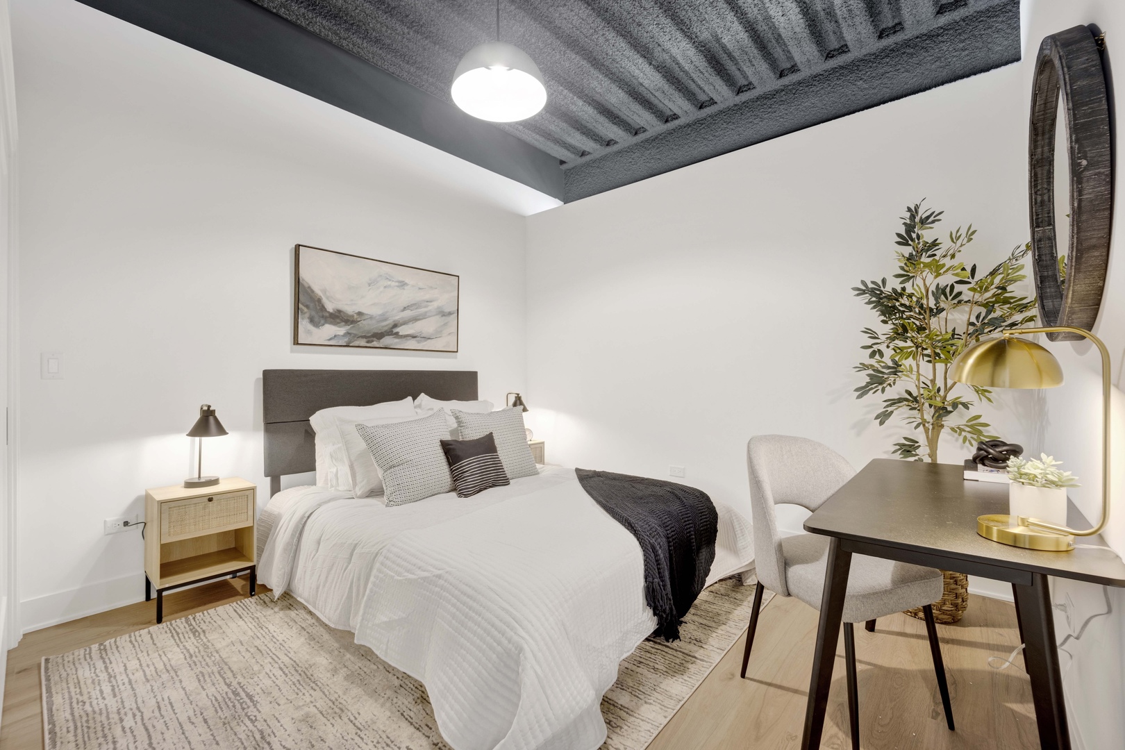 1802 W Berenice Avenue Unit: 502