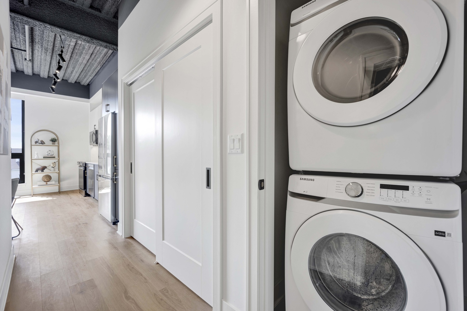 1802 W Berenice Avenue Unit: 502