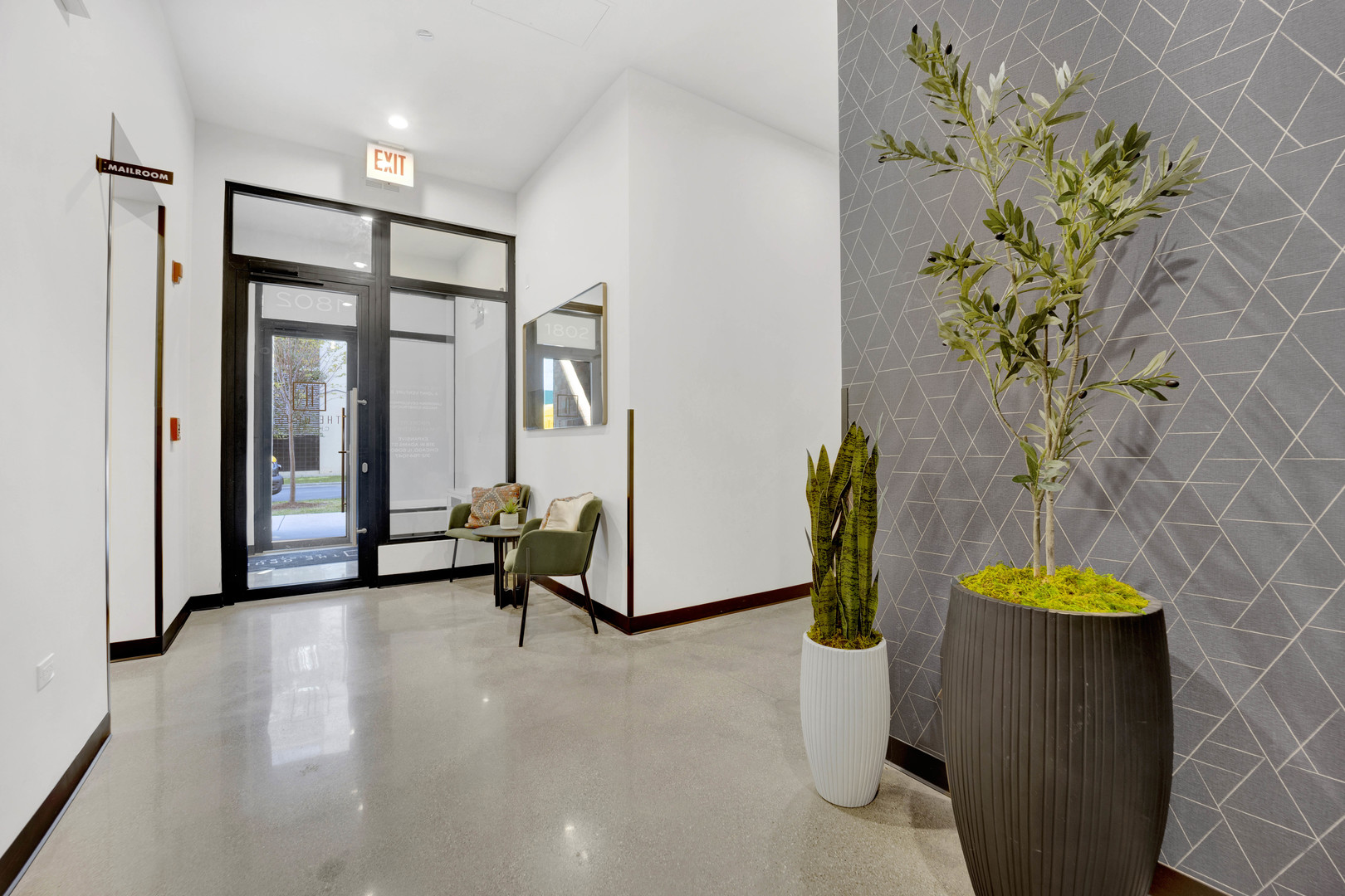 1802 W Berenice Avenue Unit: 502