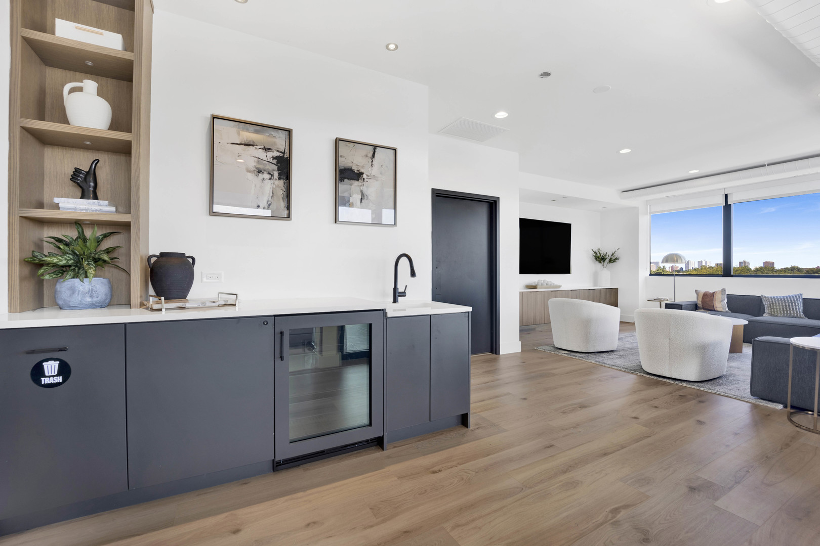 1802 W Berenice Avenue Unit: 502