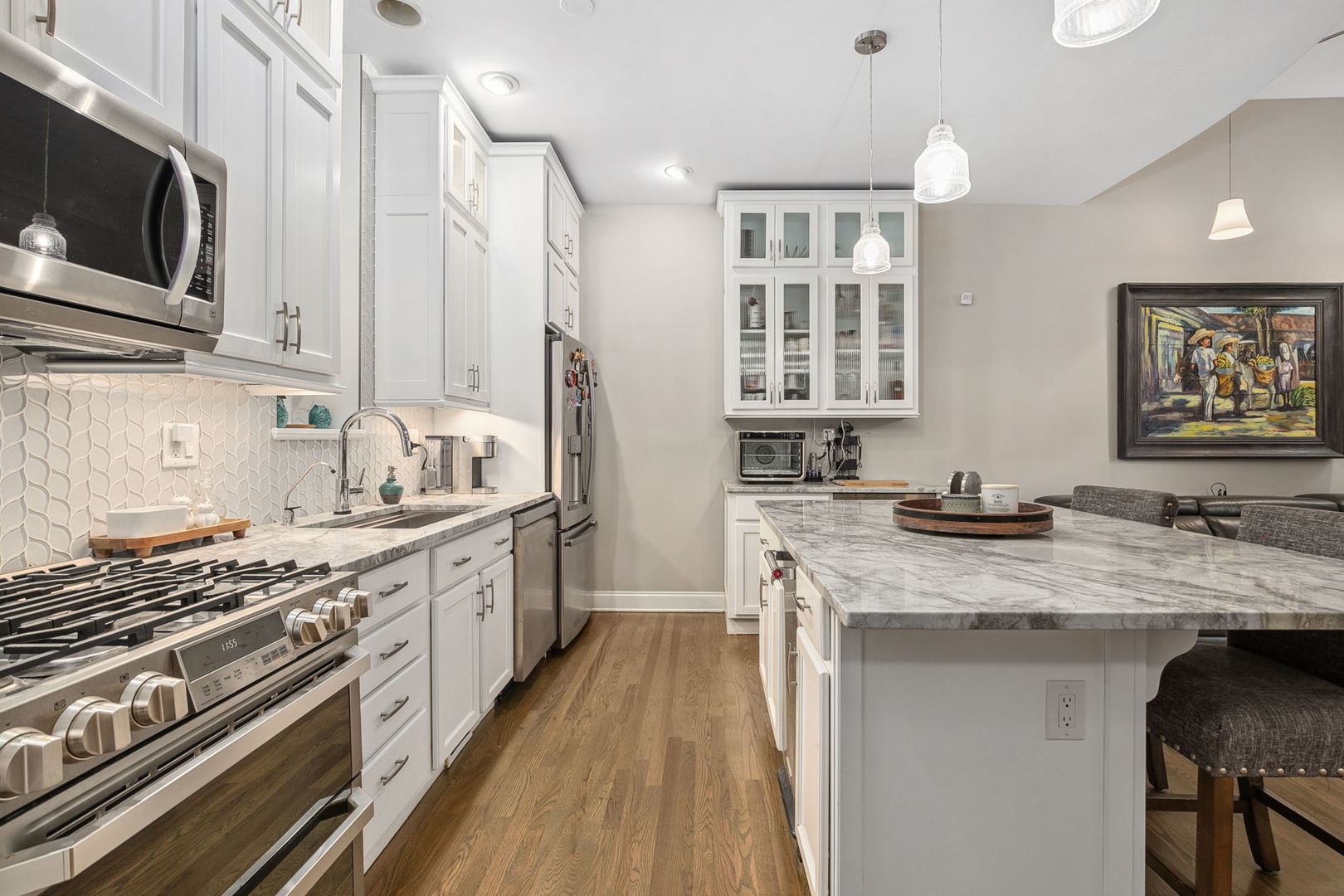 2017 W Evergreen Avenue Unit: 102