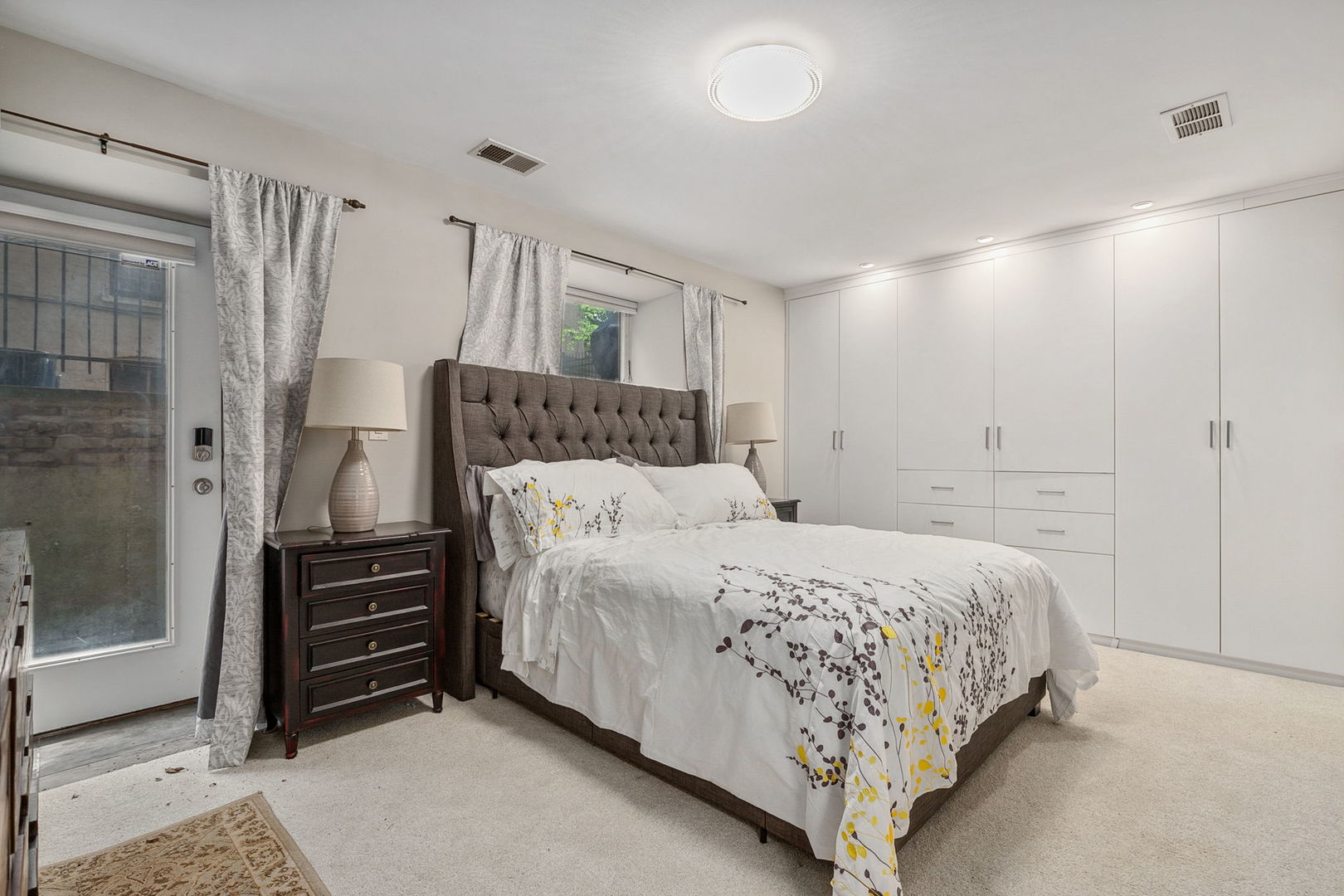 2017 W Evergreen Avenue Unit: 102