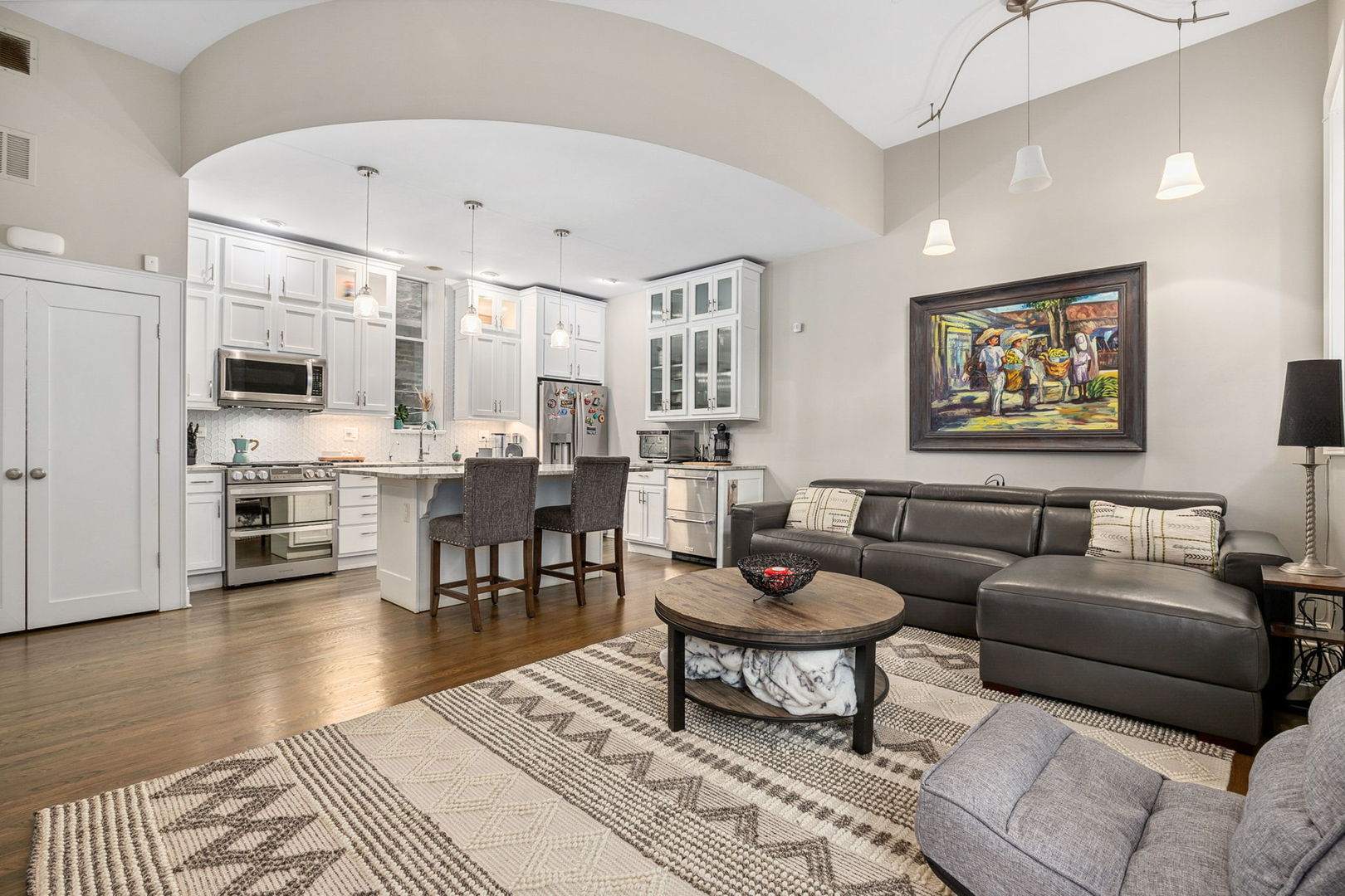 2017 W Evergreen Avenue Unit: 102